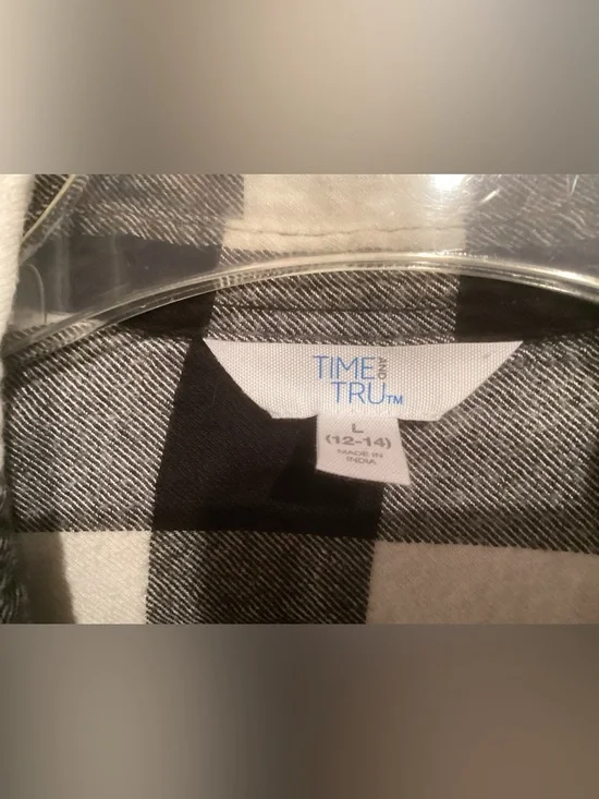 Time and Tru Black and White Plaid Shirt - Picture 6 of 6